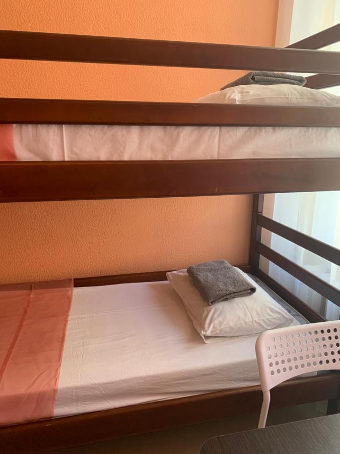 U-Compass Hostel เคียฟ ภายนอก รูปภาพ